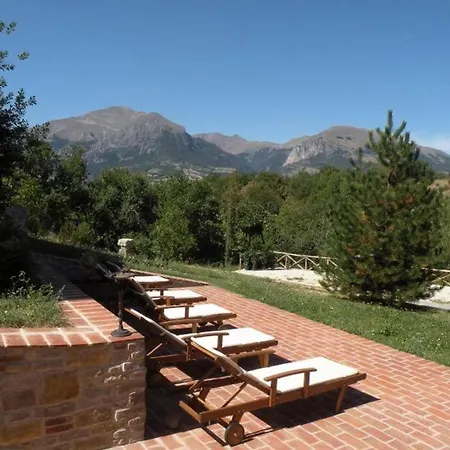 Tenuta Cerretino Piscina Tennis Billardo Montefortino